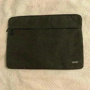 Acer protective laptop sleeve Designed for laptops with a 15.6 screen black/gray